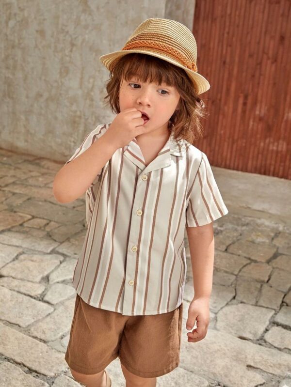 Duo Estival : Chemise Courte & Mini Short – Élégance décontractée