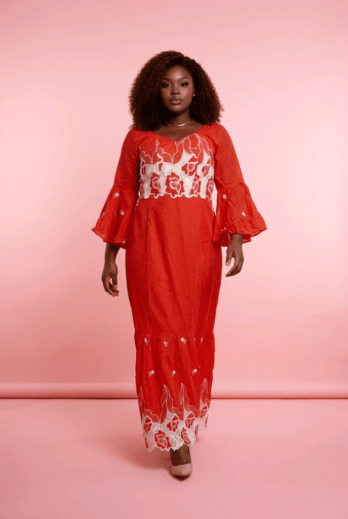 Robe en voile brodé