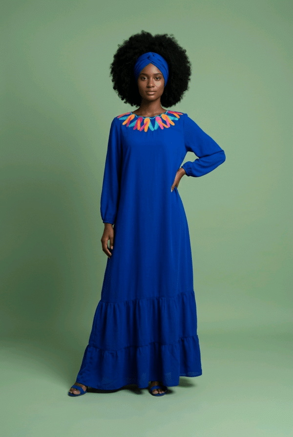 Robe en mousseline bleue roi